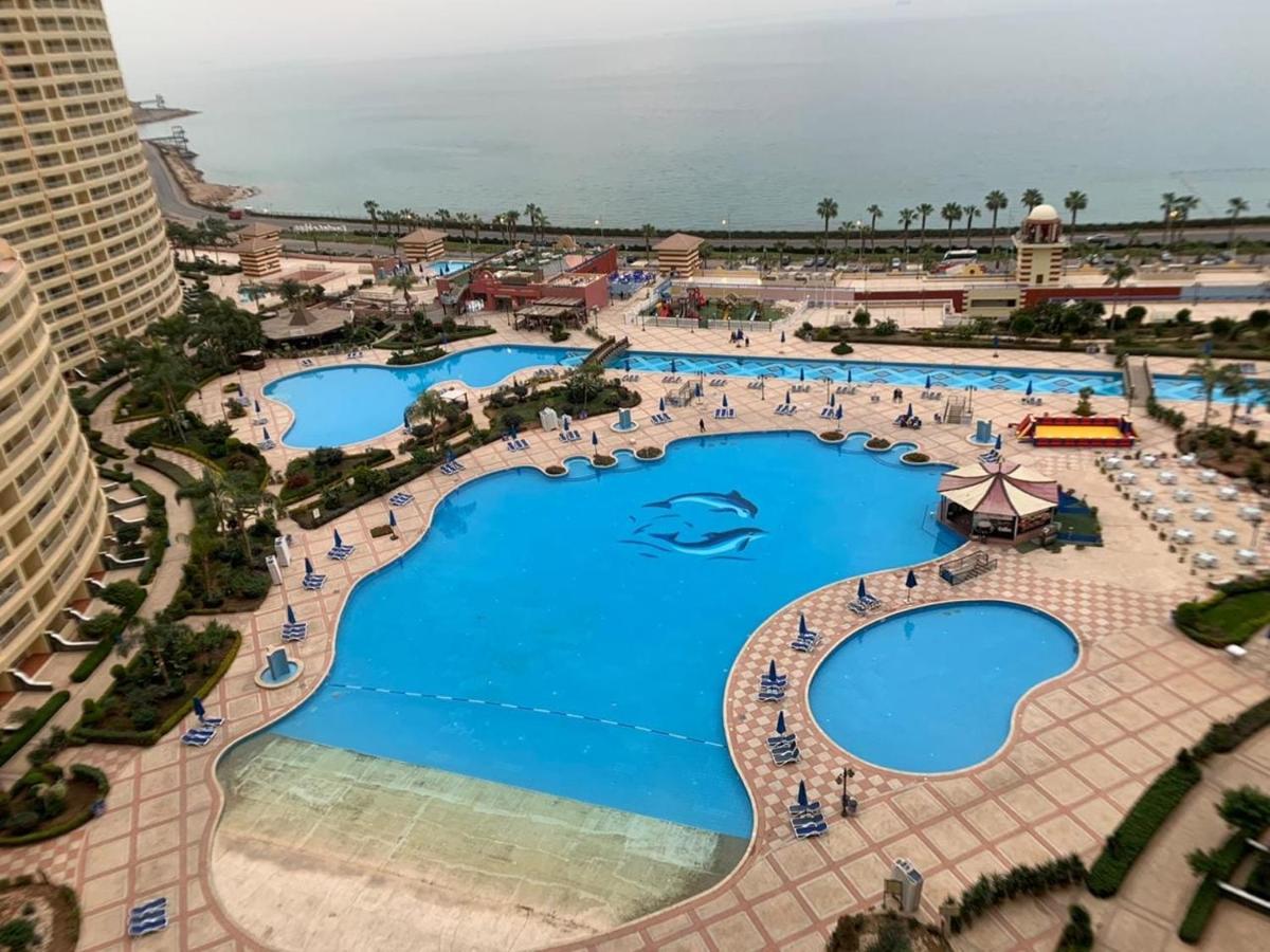 Porto Elsokhna Pyramids Family Aparthotel Ain Sukhna Bagian luar foto